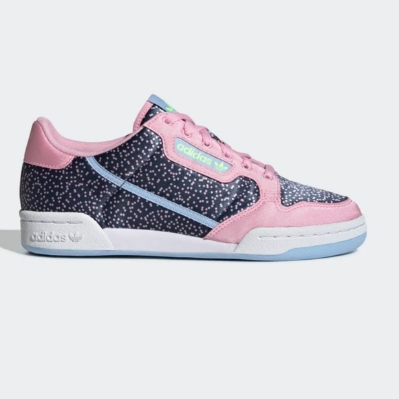 ⬆️Adidas - Picture 1 of 9